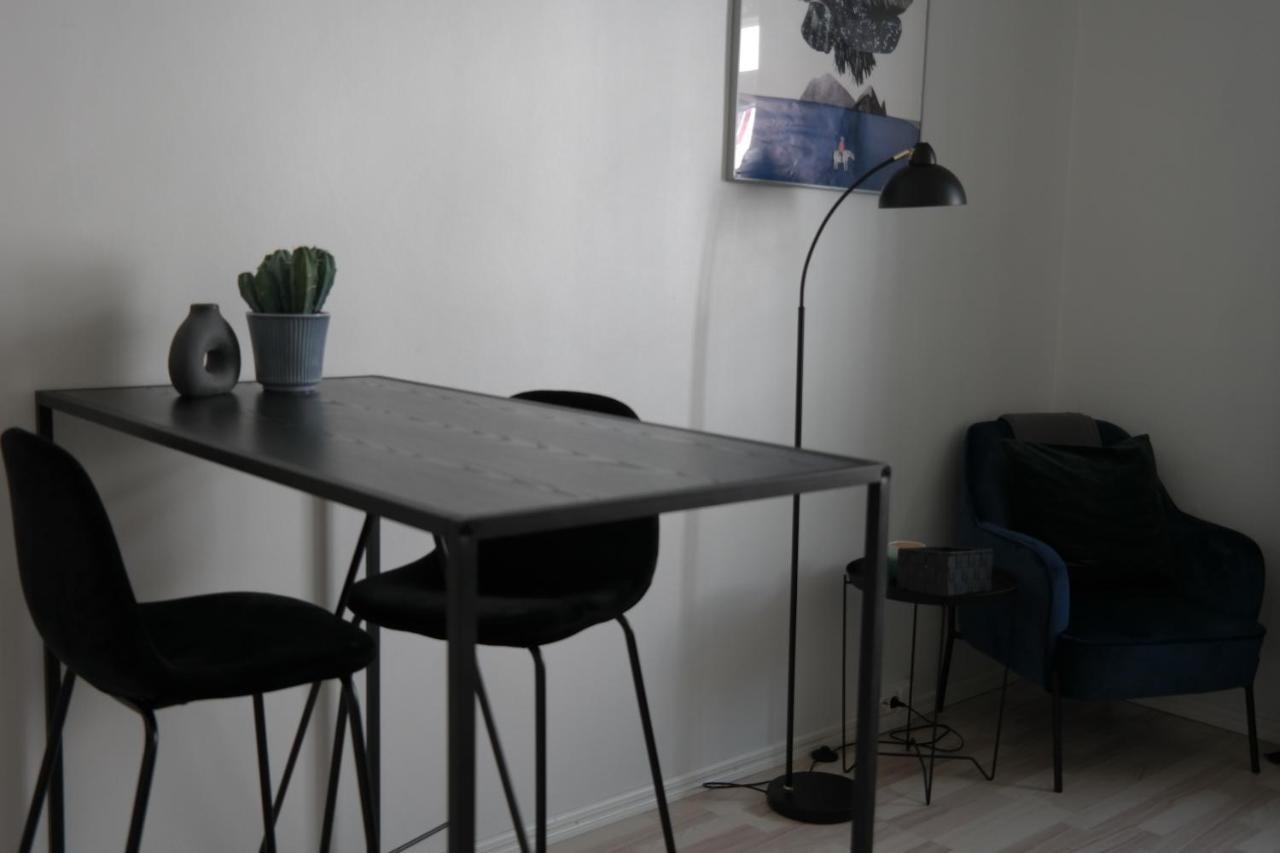 Modern Equipped Studio In Vibrant Kallio, Near Transit & Dining Spots Helsinki Buitenkant foto