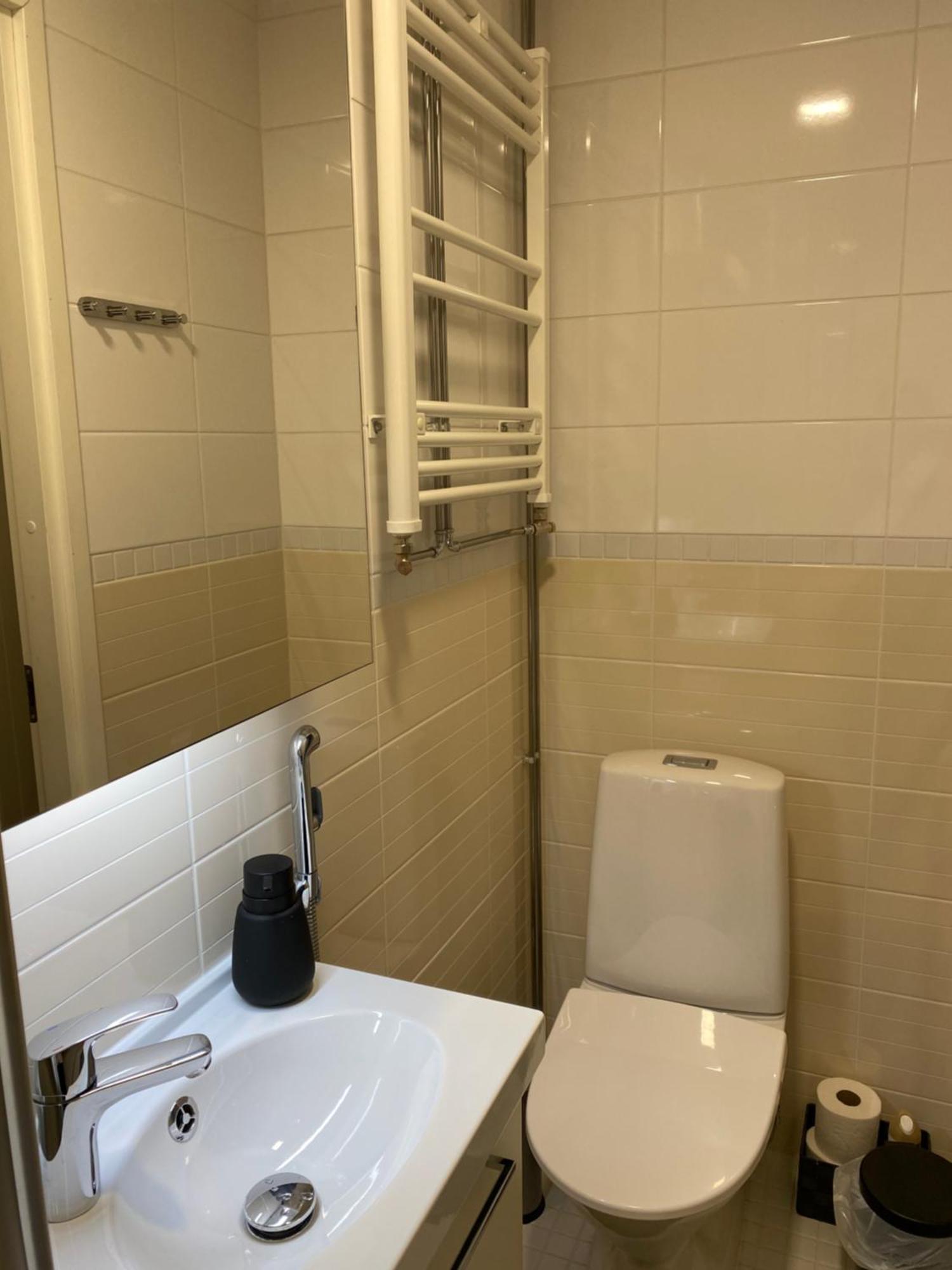 Modern Equipped Studio In Vibrant Kallio, Near Transit & Dining Spots Helsinki Buitenkant foto